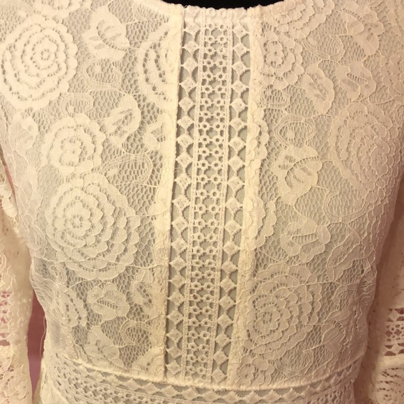 White Lace Overlay Bell Sleeve Sleeve Dress - Picture 2 of 6